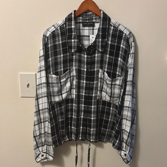 Lane Bryant Women’s Blouse Button Down Black White Monochrome Plaid Shirt - Picture 2 of 13